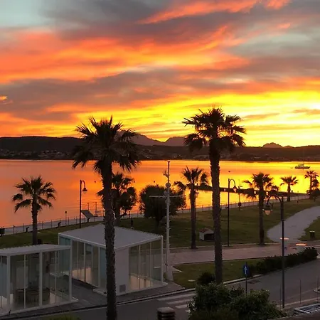 La Finestra Sul Porto Apartamento Golfo Aranci